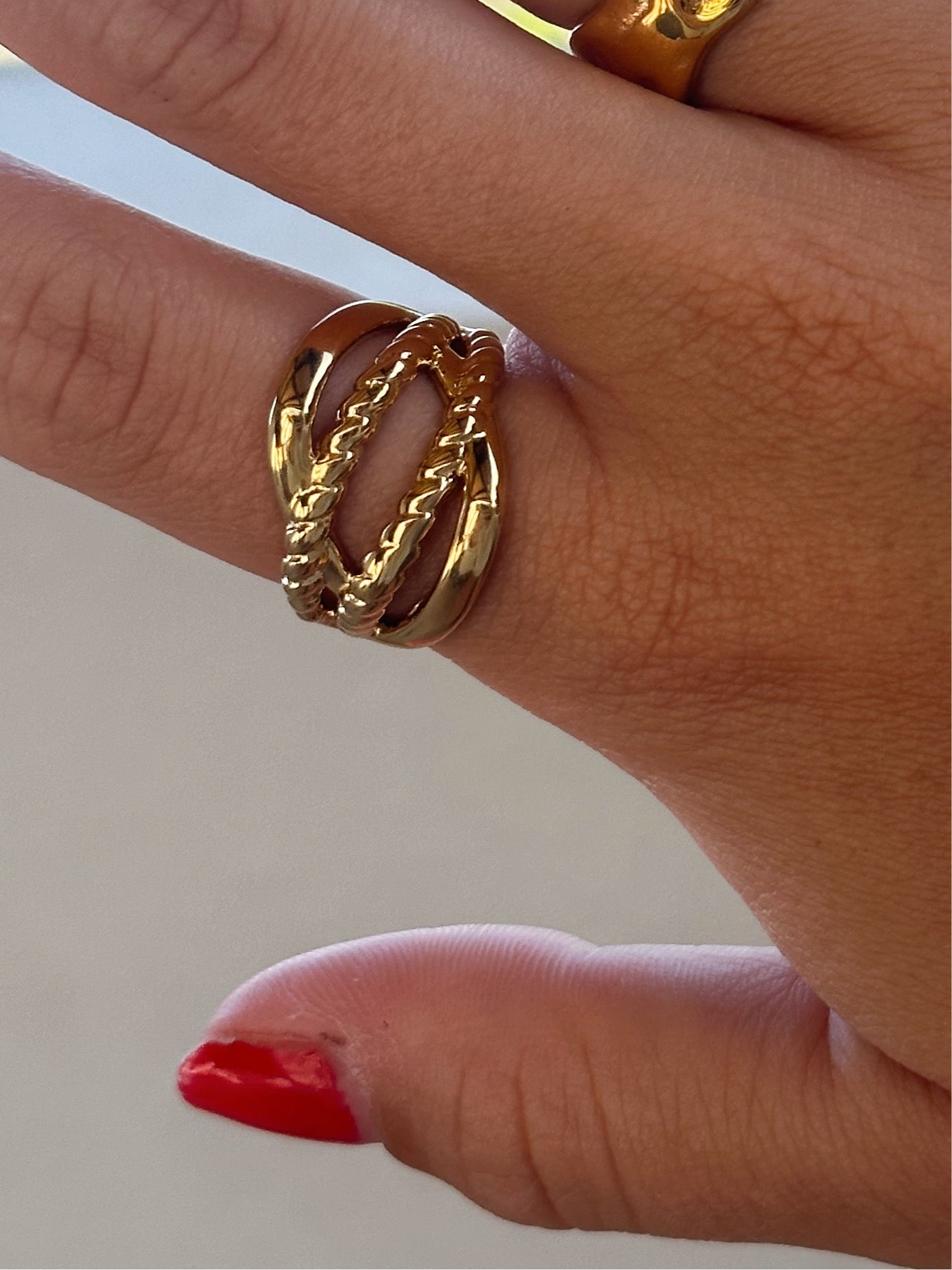RING LOU