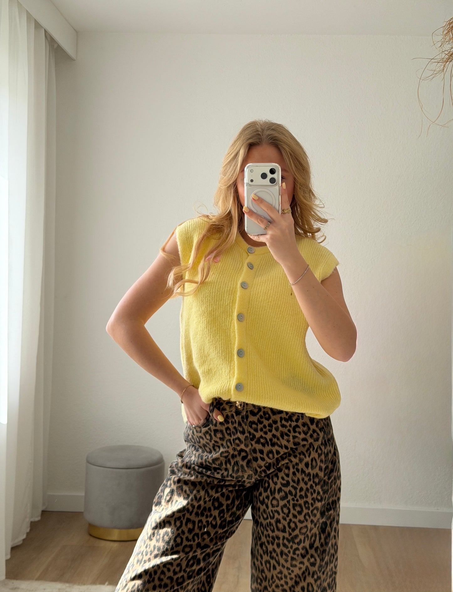 WESTE YELLOW