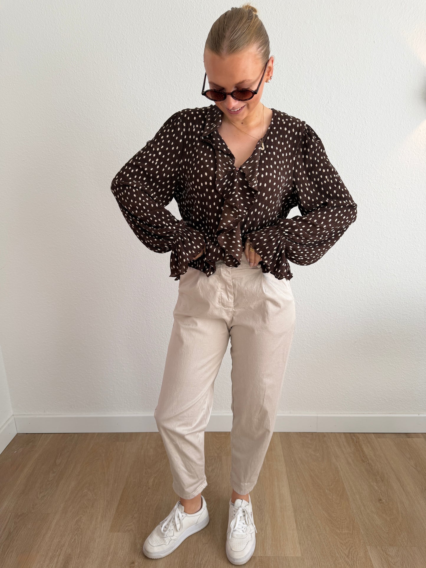 HOSE BEIGE
