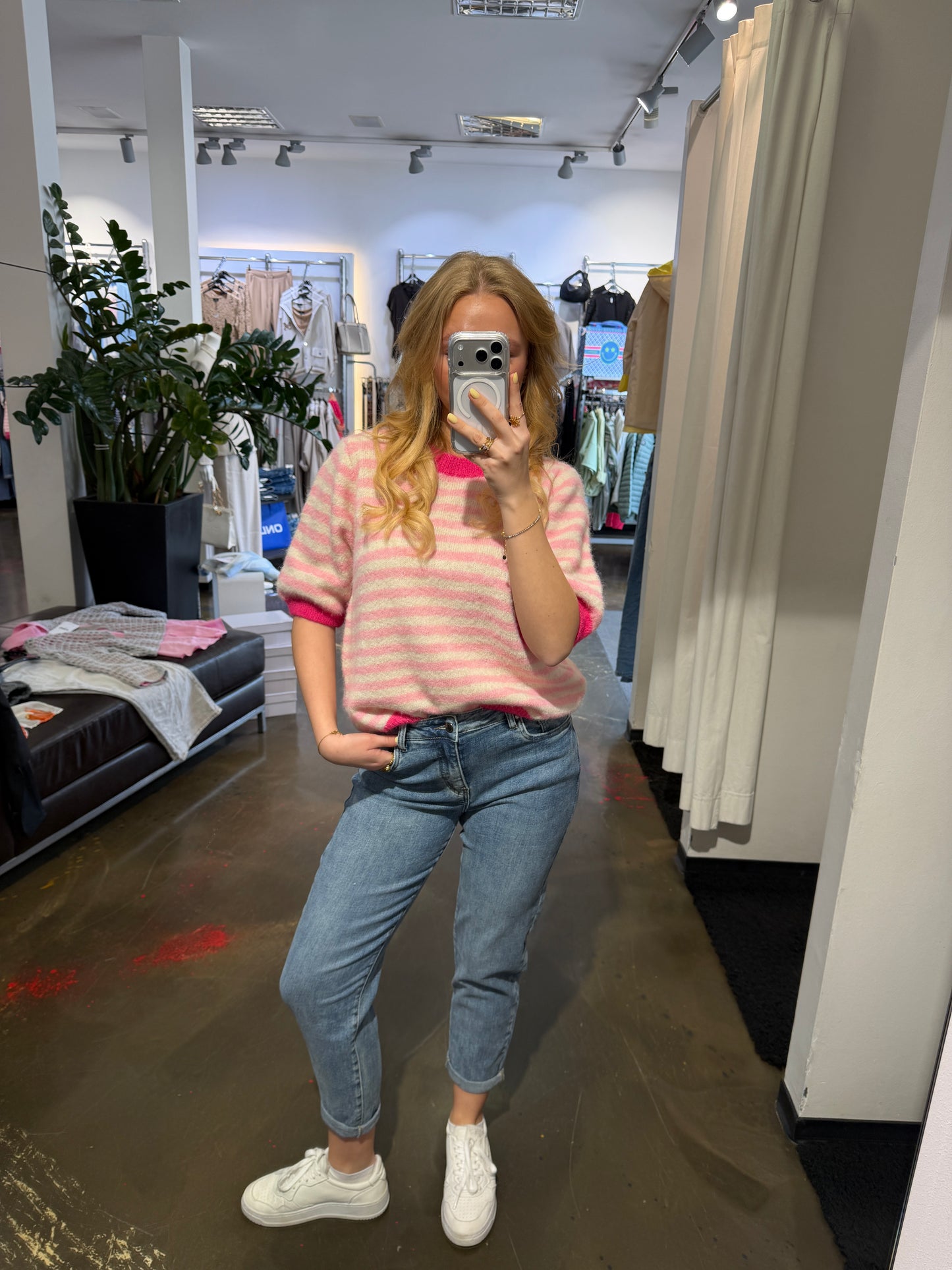 MOM FIT JEANS