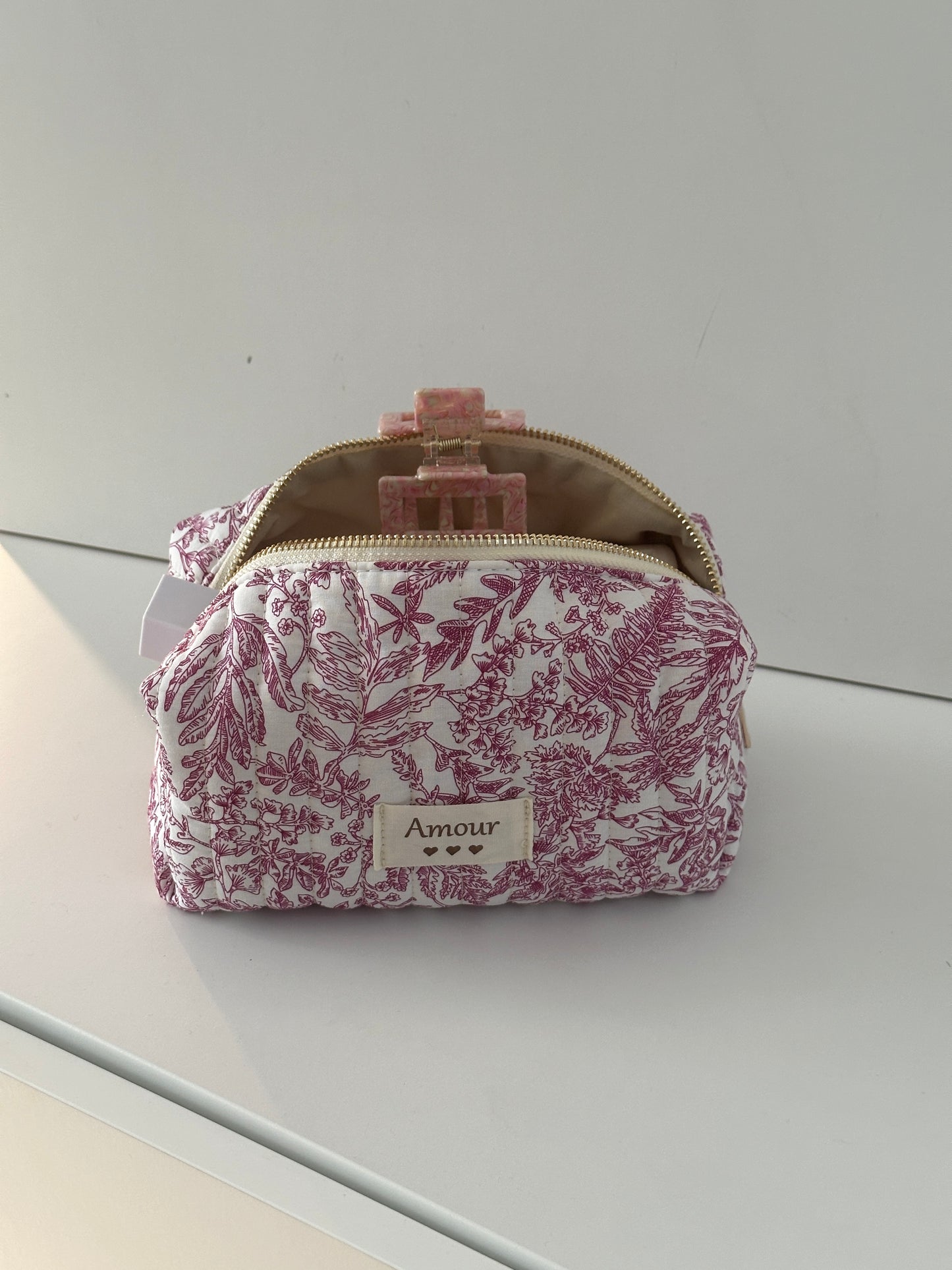 COSMETIC BAG AMOUR