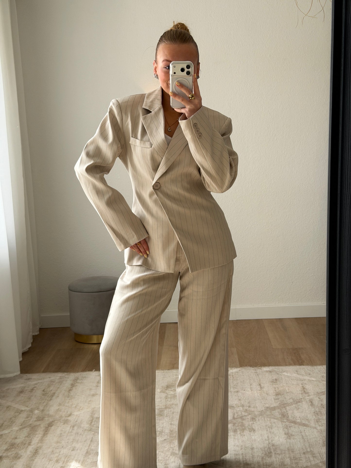 BEIGE NADELSTREIFEN HOSE