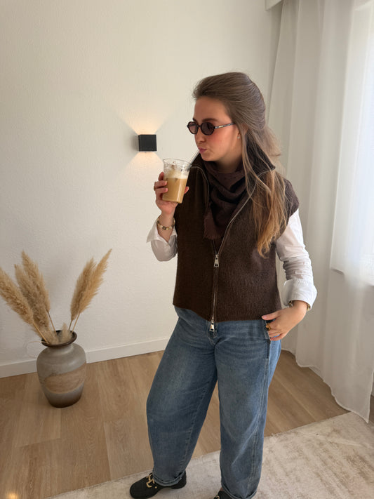 COFFEE KNIT VEST