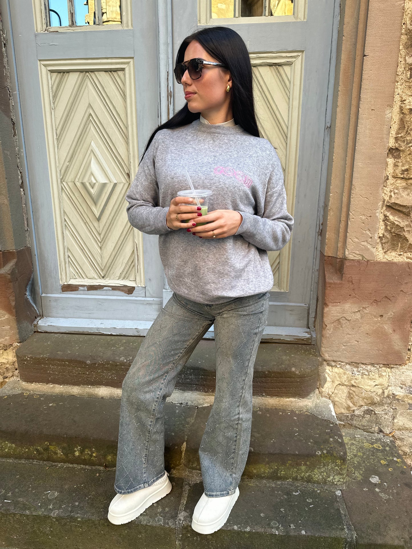 GOOD VIBES PULLOVER GRAU
