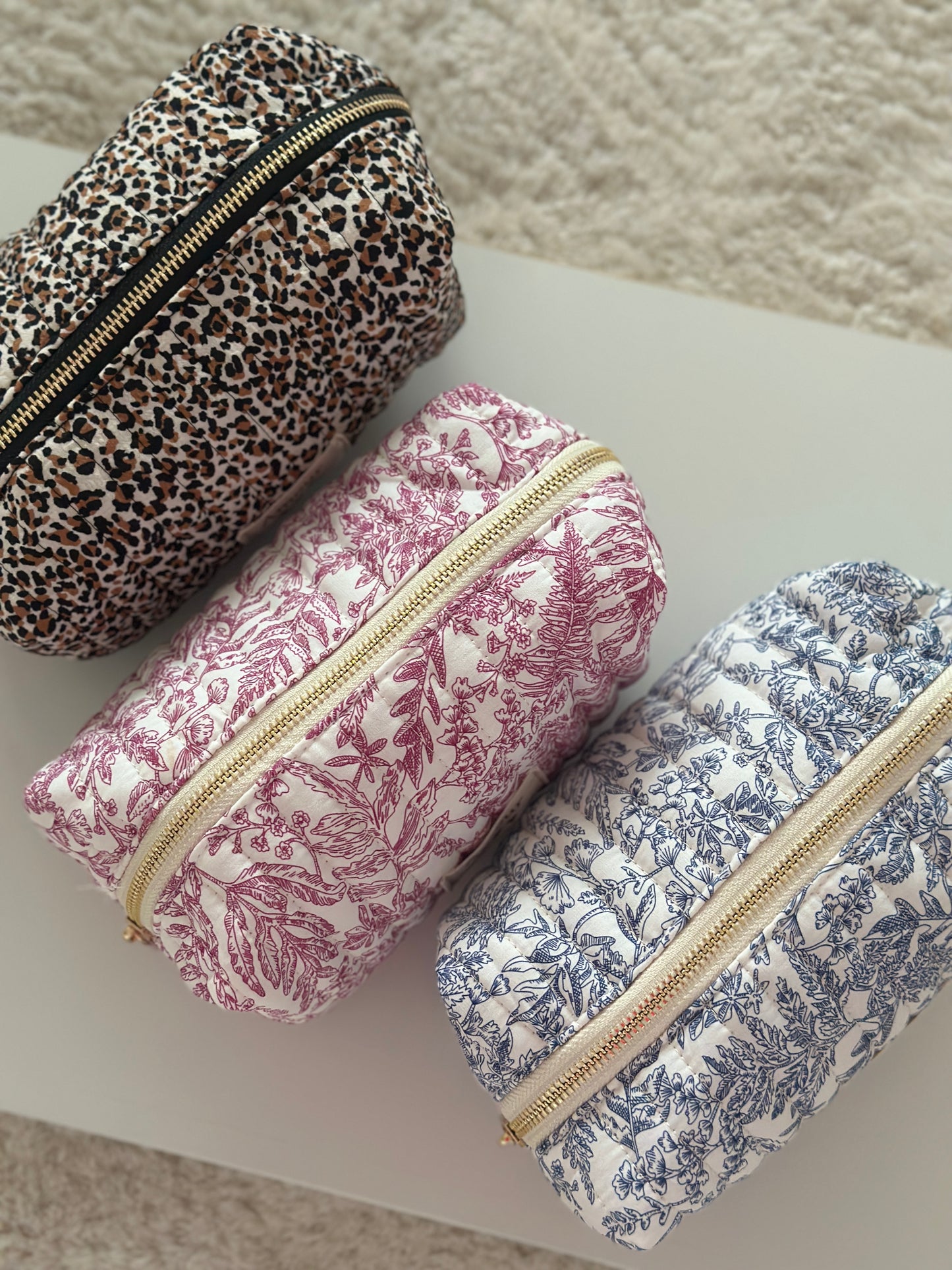COSMETIC BAG AMOUR