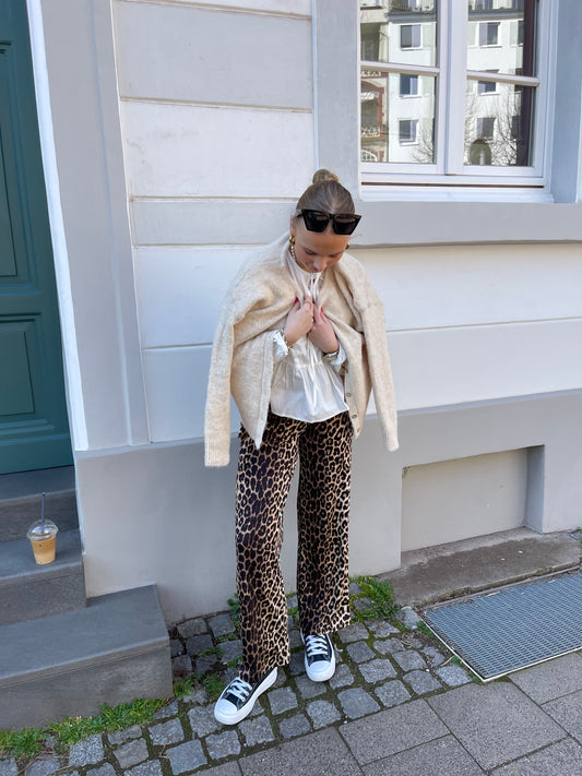 LEO pants