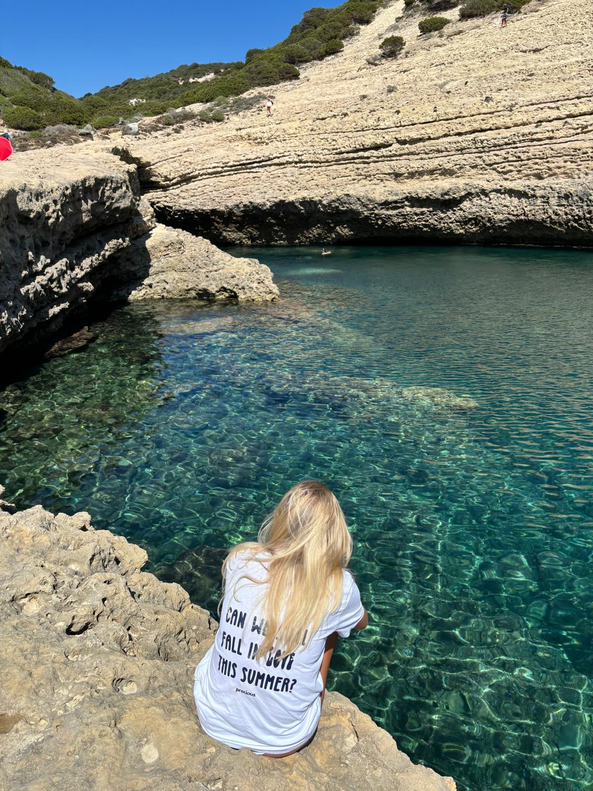 T SHIRT CAN WE STILL FALL IN LOVE THIS SUMMER?