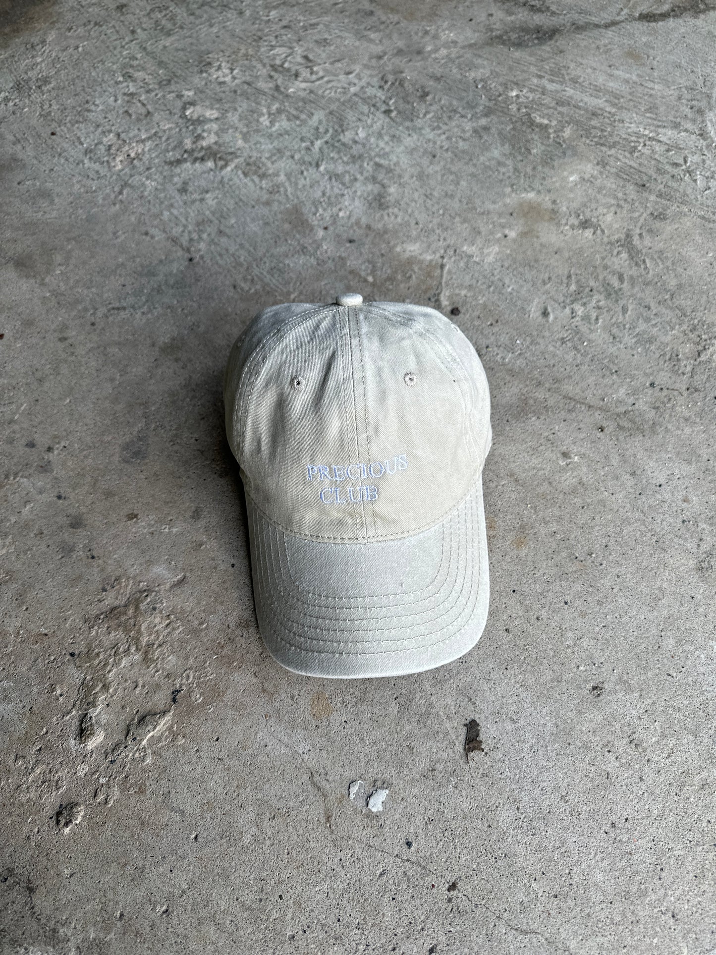 CAP BEIGE PRECIOUS CLUB