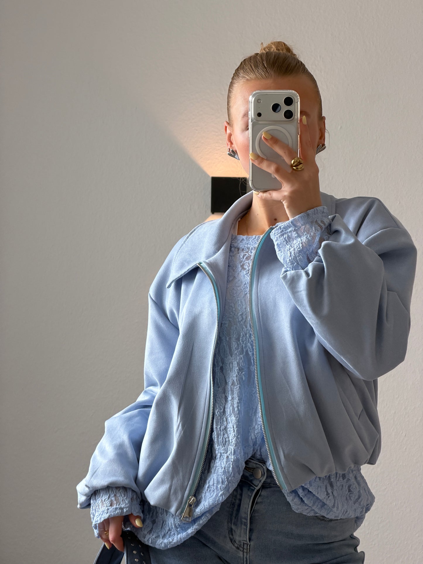 HELLBLAUE BOMBERJACKE