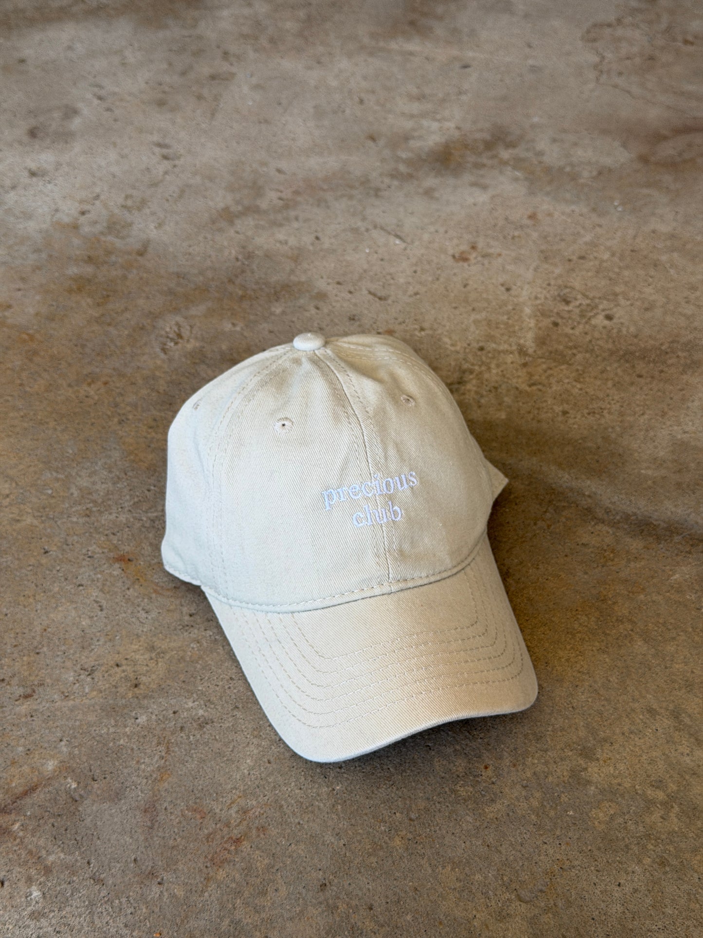 CAP BEIGE