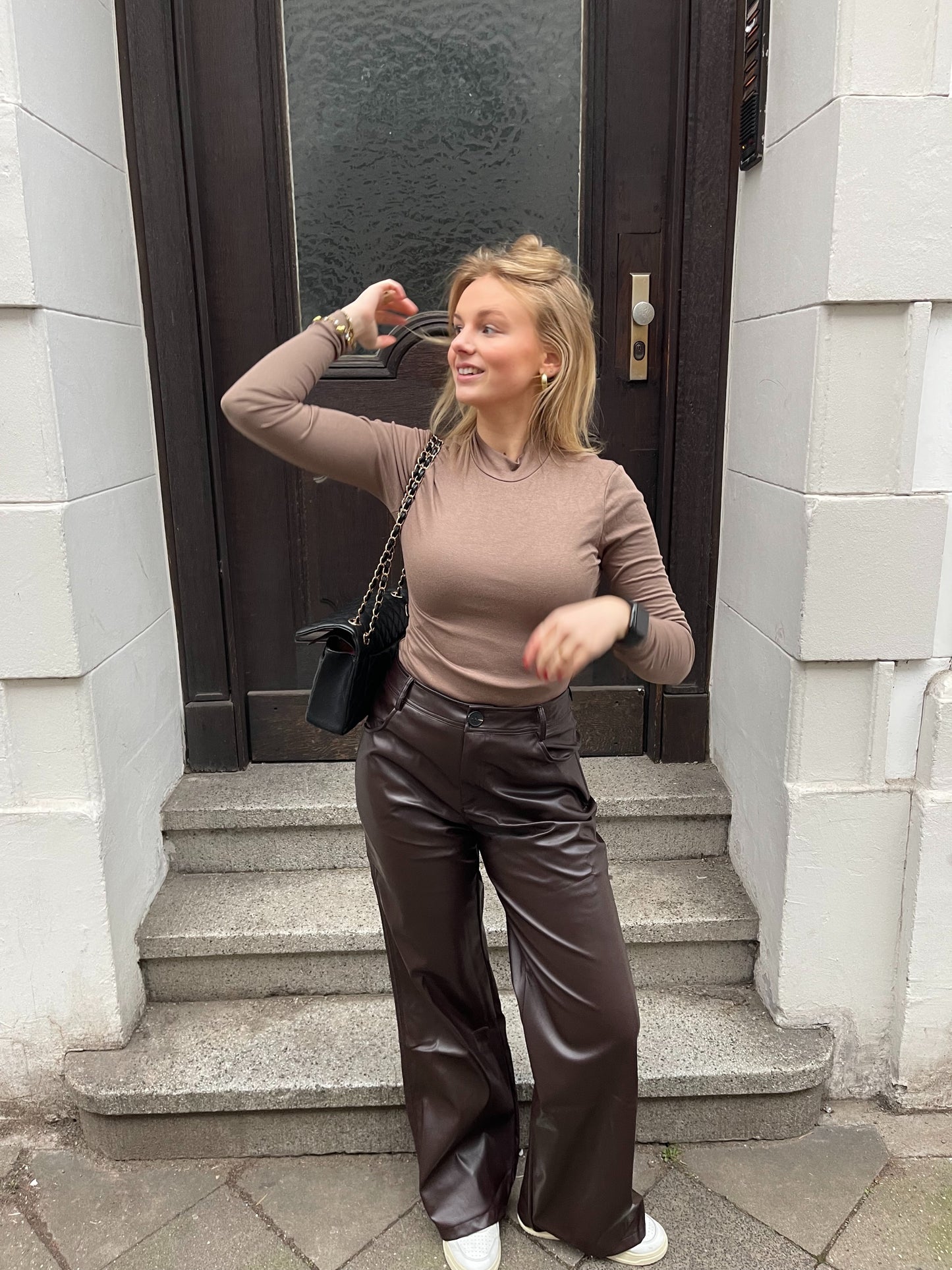 VEGANE LEDERHOSE