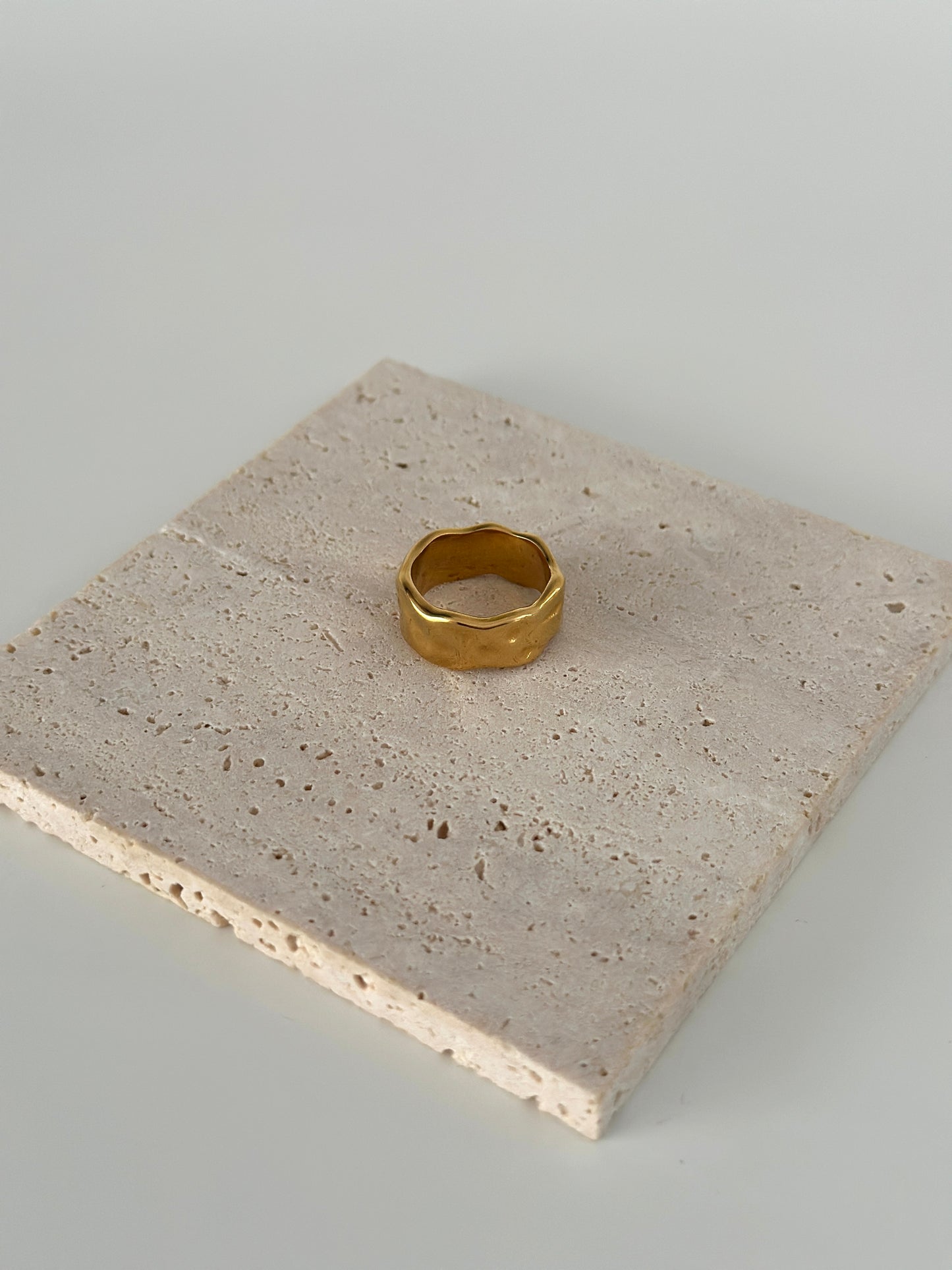 RING GOLDEN