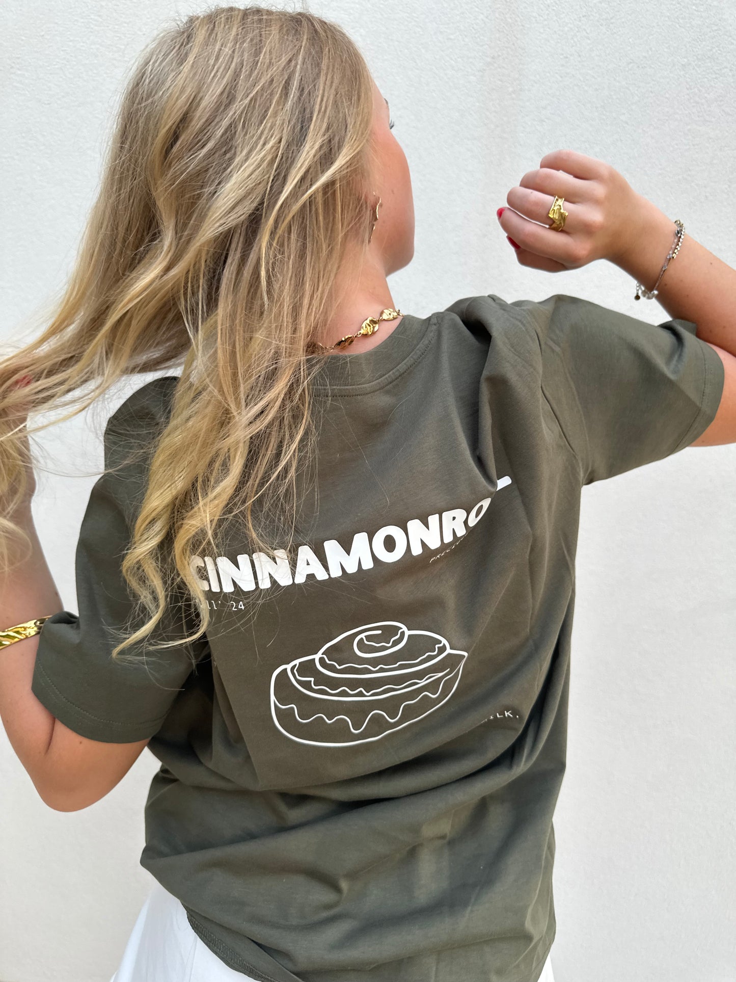 T SHIRT CINNAMON ROLL