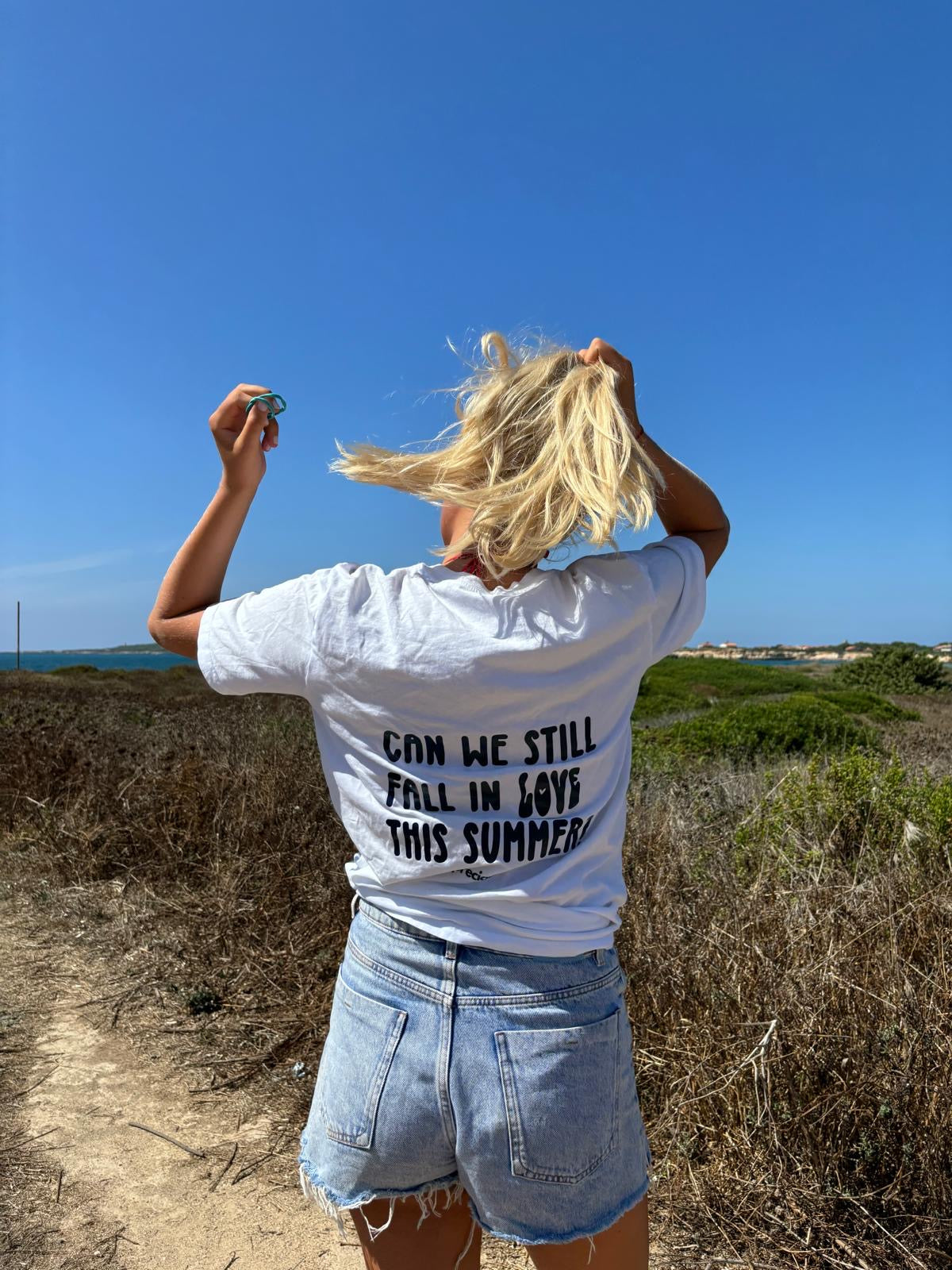 T SHIRT CAN WE STILL FALL IN LOVE THIS SUMMER?