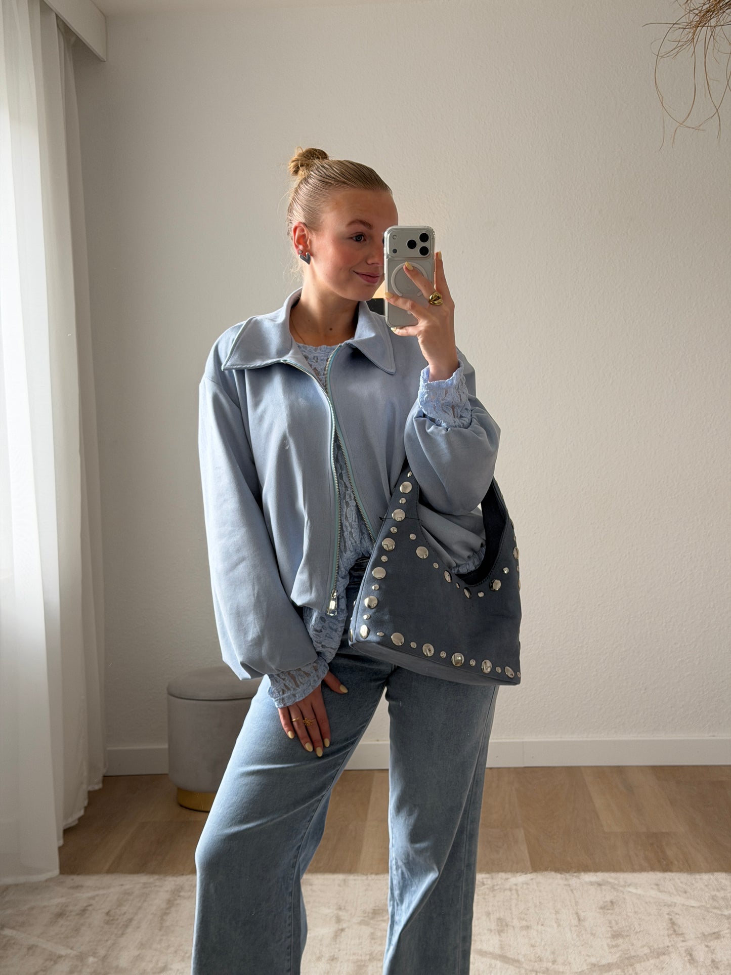 HELLBLAUE BOMBERJACKE