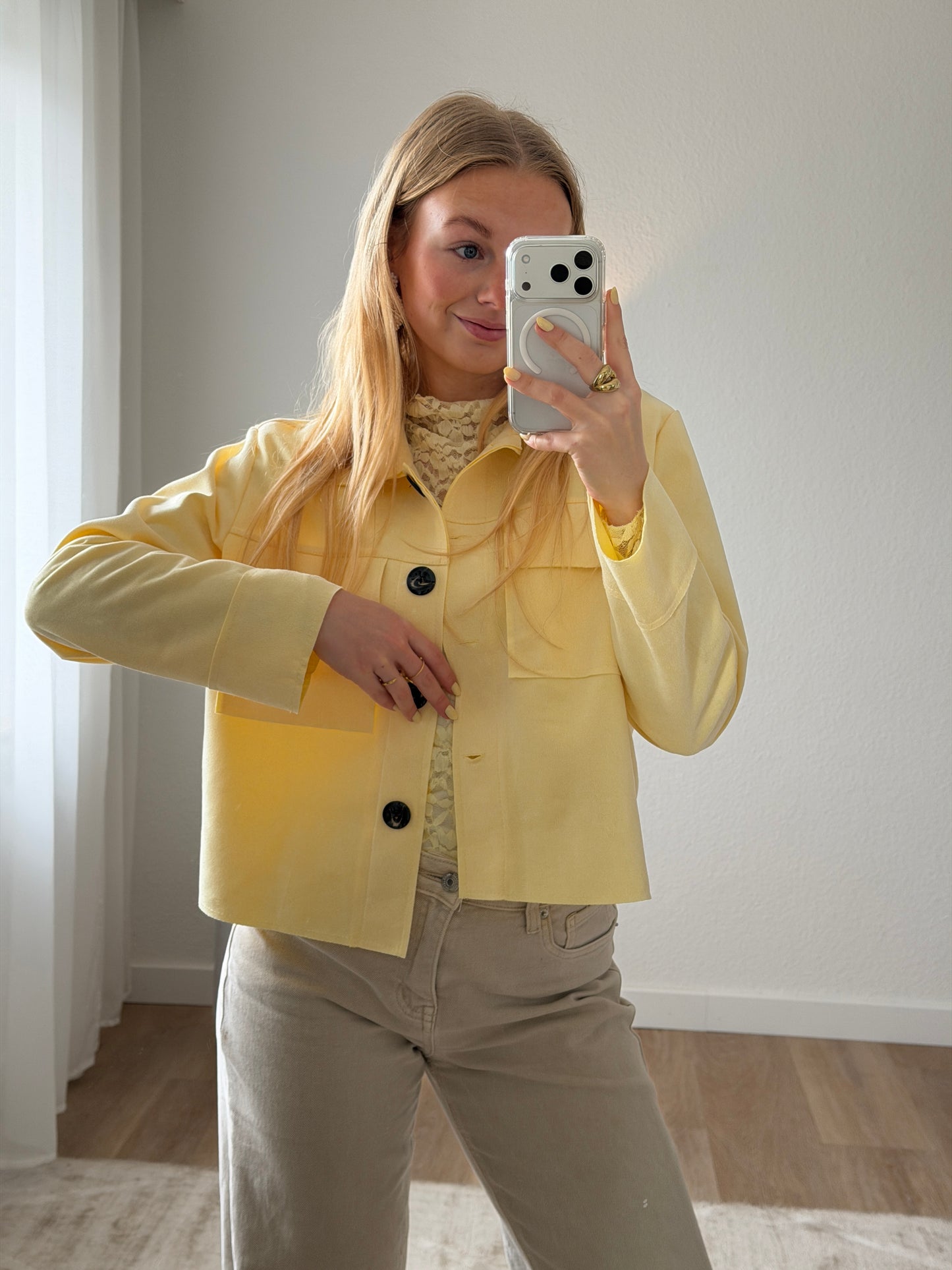 JACKE BUTTER YELLOW